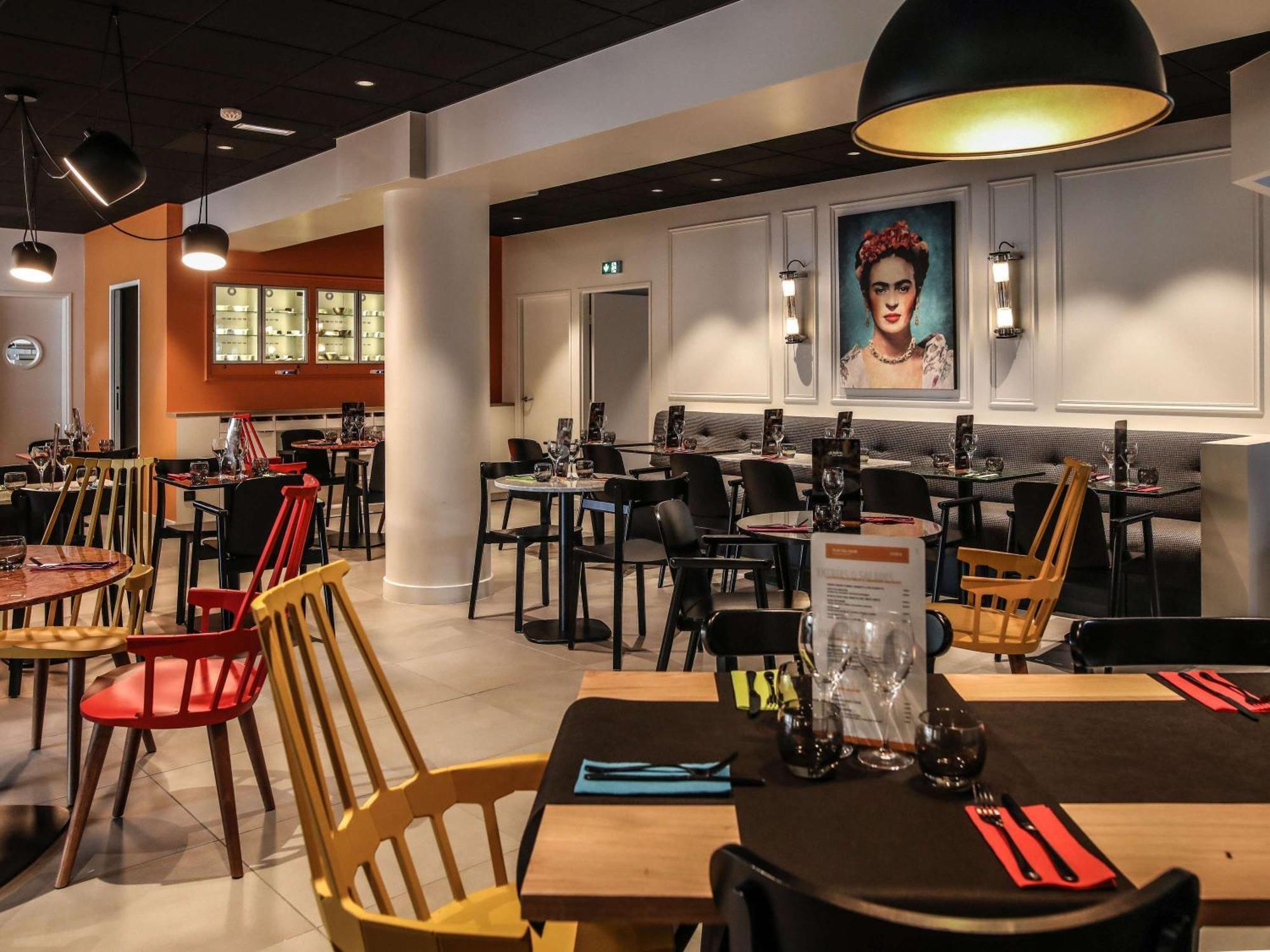 Ibis Styles Clermont-Ferrand Republique Hotel Екстериор снимка