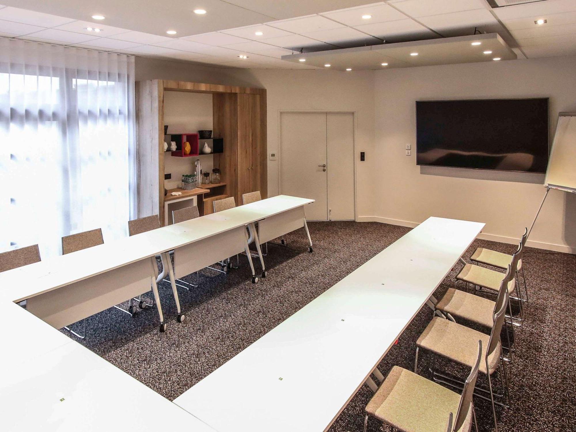 Ibis Styles Clermont-Ferrand Republique Hotel Екстериор снимка
